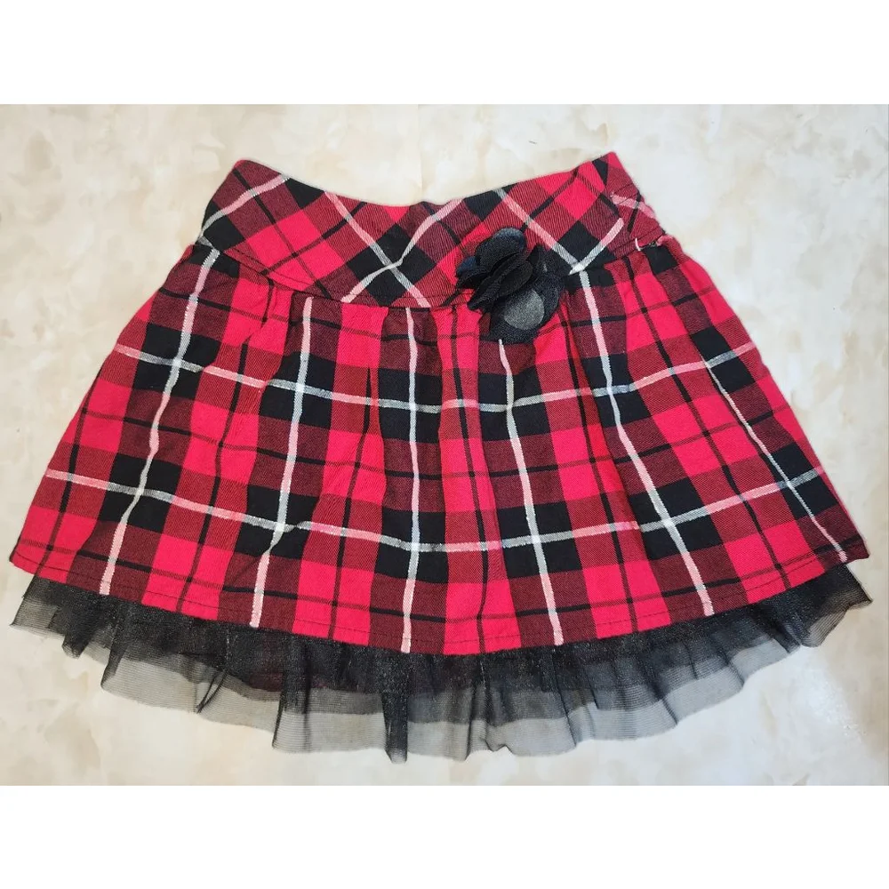 Girls 4/5 Plaid Skirt & Black Top Set